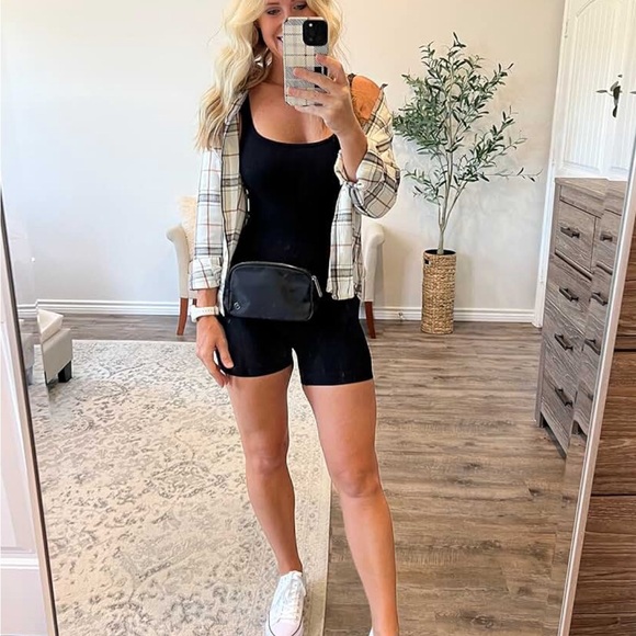 silhouette enhancing romper made with seamless fabric that works like shapewear. - Picture 3 of 7